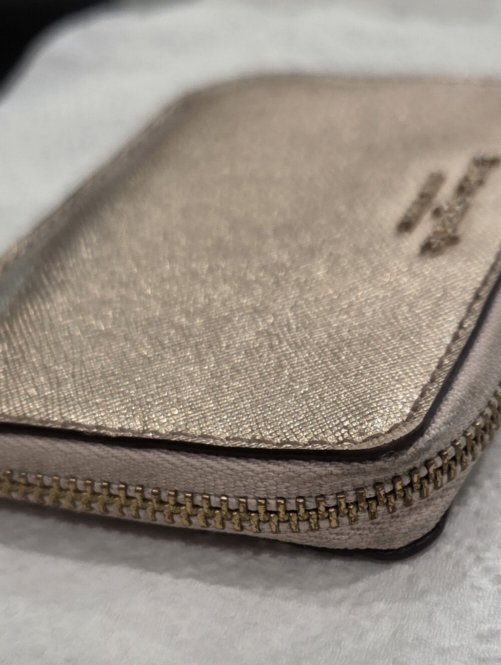 Kate Spade Metallic Champagne Rose Gold L-Zip Key Pouch Card Holder - Picture 10 of 10